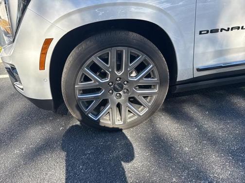 2025 GMC Yukon Denali Ultimate