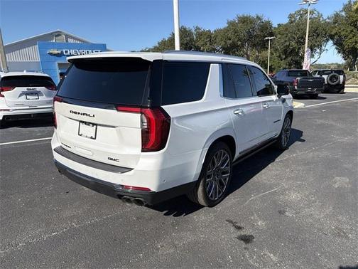 2025 GMC Yukon Denali Ultimate