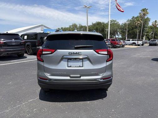 Sterling 2024 GMC Terrain AT4