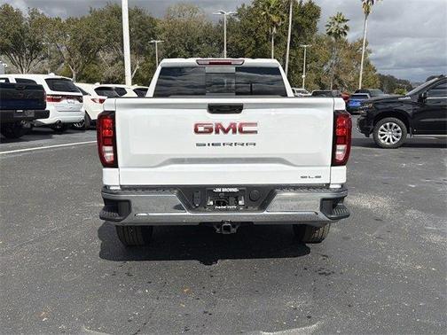 2026 GMC Sierra 1500 SLE