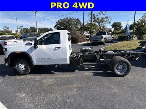 2026 GMC Sierra 3500 Pro