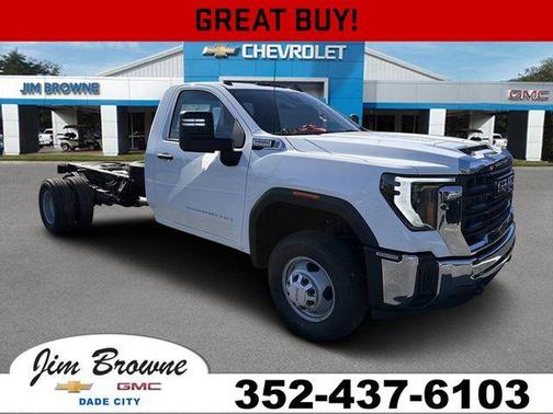 Summit White 2026 GMC Sierra 3500 Pro