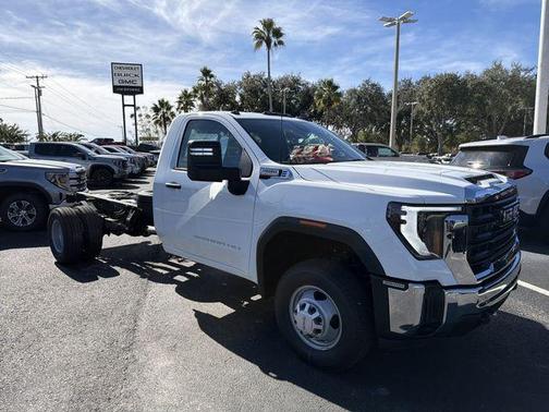Summit White 2026 GMC Sierra 3500 Pro