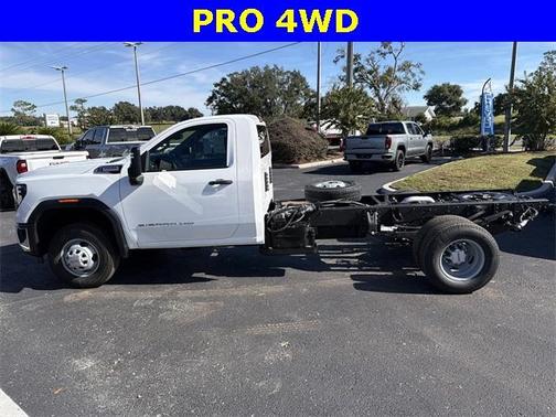 2026 GMC Sierra 3500 Pro