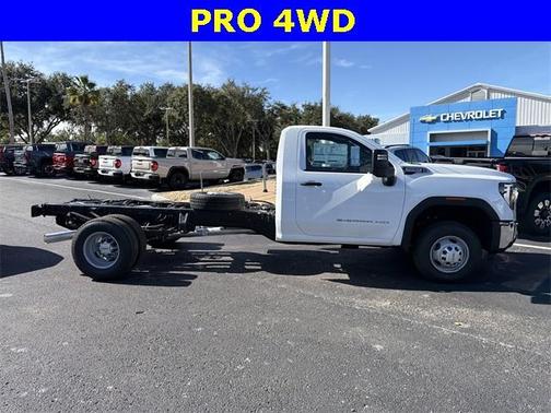 2026 GMC Sierra 3500 Pro