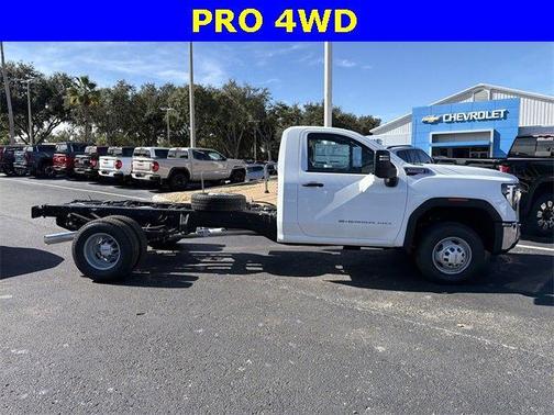 2026 GMC Sierra 3500 Pro