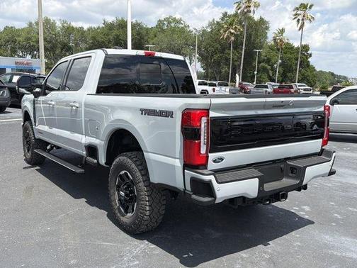 Avalanche 2026 Ford F-350 Platinum