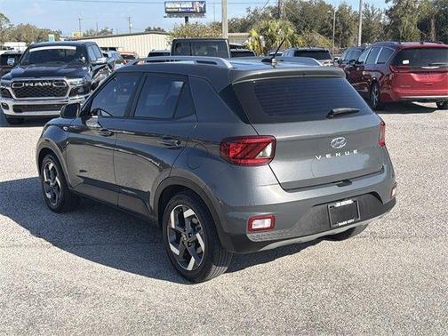 2024 Hyundai VENUE SEL