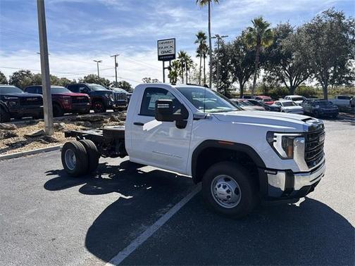 2026 GMC Sierra 3500 Pro
