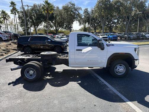Summit White 2026 GMC Sierra 3500 Pro