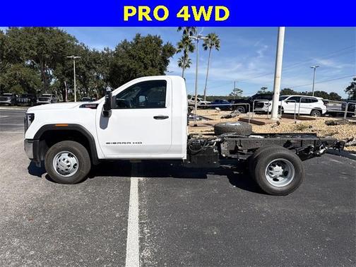 2026 GMC Sierra 3500 Pro