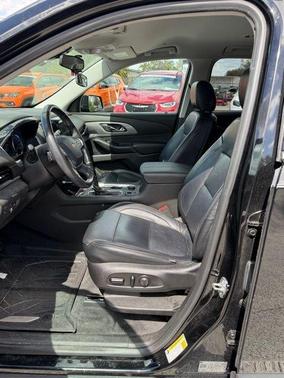 Black 2019 Chevrolet Traverse LT Cloth