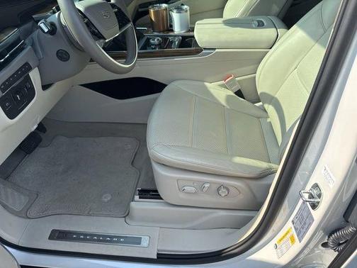 Crystal White Tri-Coat 2025 Cadillac Escalade Sport Platinum