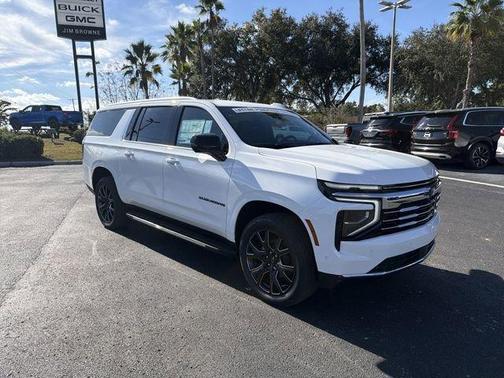 Summit White 2026 Chevrolet Suburban LT