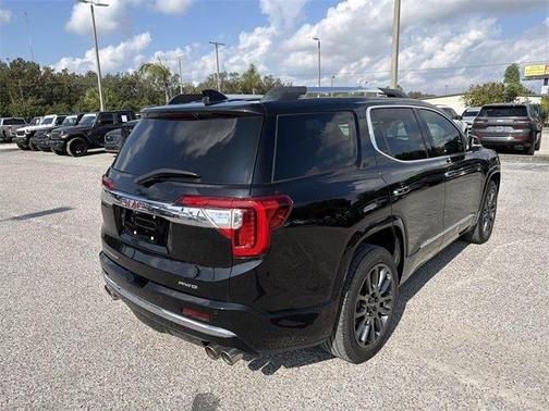 2022 GMC Acadia Denali