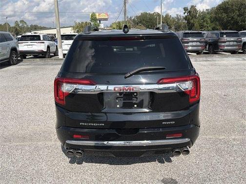 2022 GMC Acadia Denali