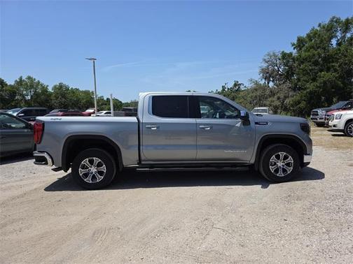 2025 GMC Sierra 1500 SLE