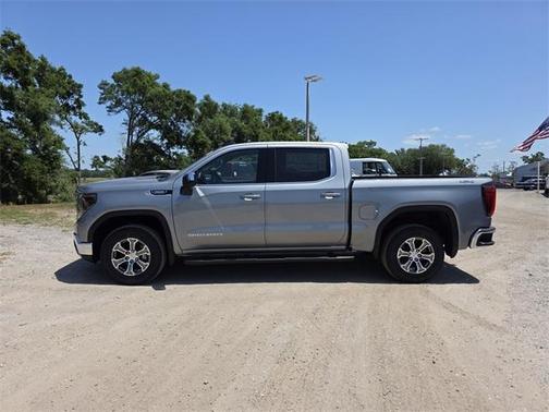 2025 GMC Sierra 1500 SLE