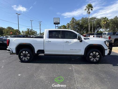 Summit White 2025 GMC Sierra 2500 Denali