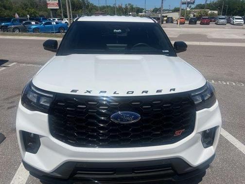 2025 Ford Explorer ST