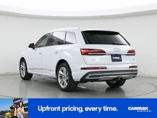 White 2021 Audi Q7 Premium Plus