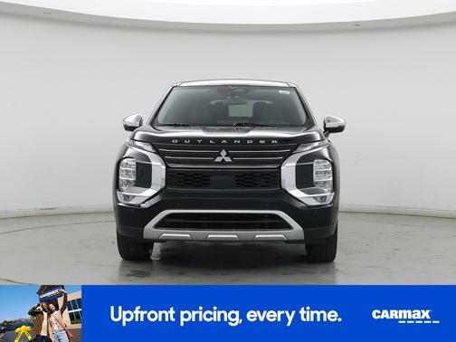 Black 2022 Mitsubishi Outlander SE
