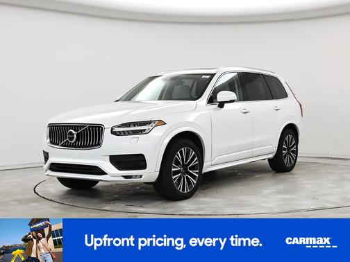 White 2022 Volvo XC90 T6 Momentum