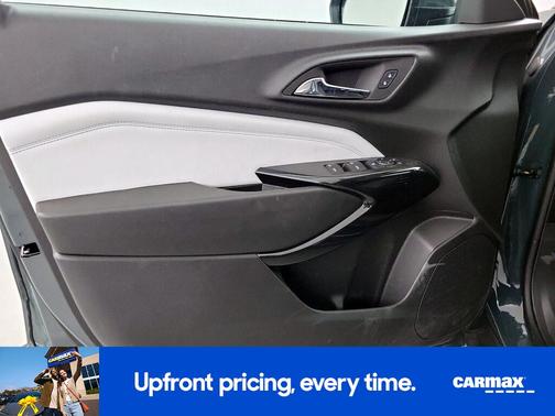 Gray 2025 Chevrolet Trax LT