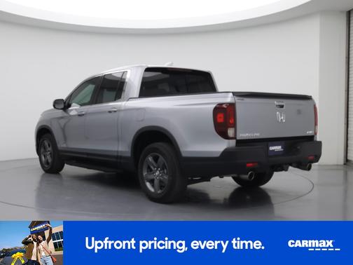 Silver 2023 Honda Ridgeline RTL