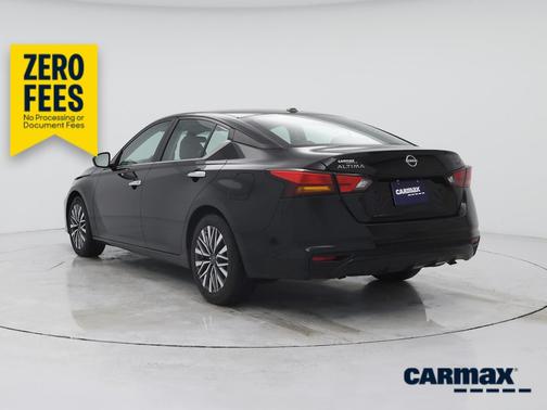 Black 2024 Nissan Altima SV
