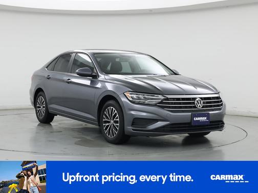 Gray 2019 Volkswagen Jetta SE