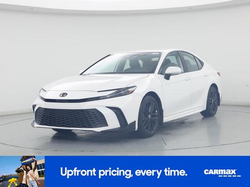 White 2025 Toyota Camry SE