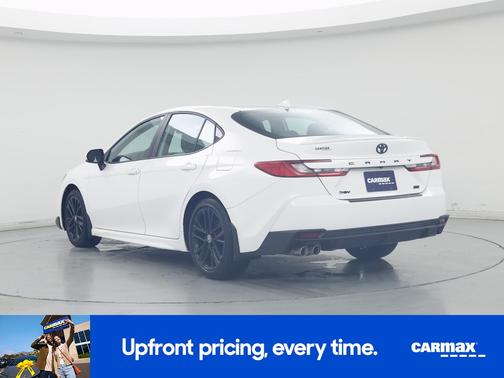 White 2025 Toyota Camry SE