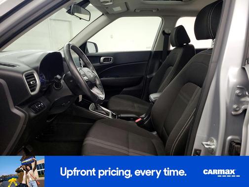 2022 Hyundai VENUE SEL