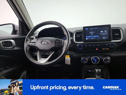 2022 Hyundai VENUE SEL