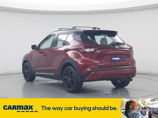 2021 Nissan Kicks SR