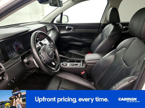 White 2023 Kia Sorento Hybrid EX