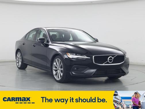 2021 Volvo S60 T6 Momentum