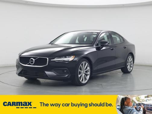 2021 Volvo S60 T6 Momentum