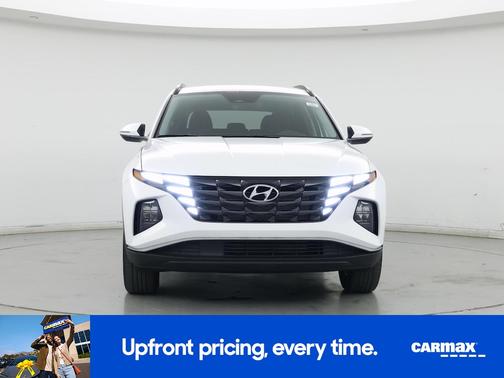 White 2023 Hyundai TUCSON SEL