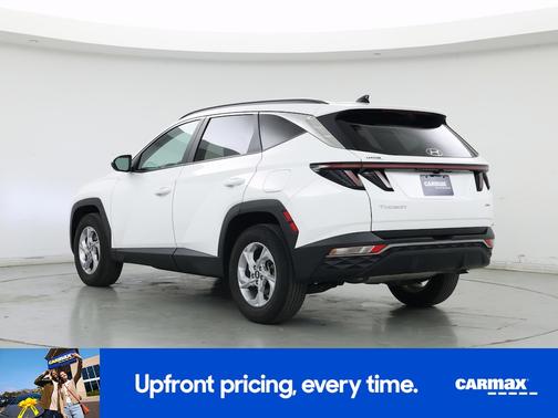 White 2023 Hyundai TUCSON SEL