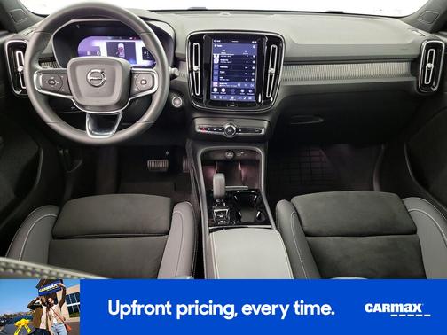 Blue 2023 Volvo XC40 B5 Plus Dark Theme