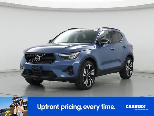 Blue 2023 Volvo XC40 B5 Plus Dark Theme