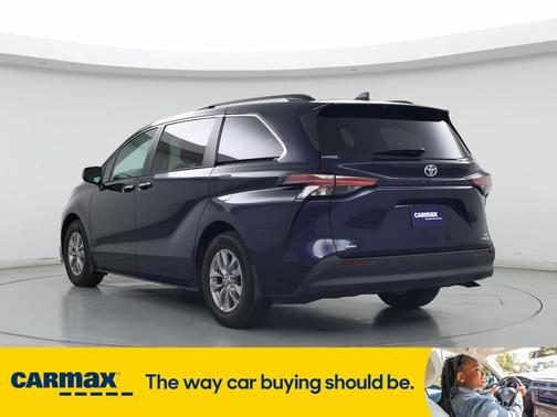 2022 Toyota Sienna XLE
