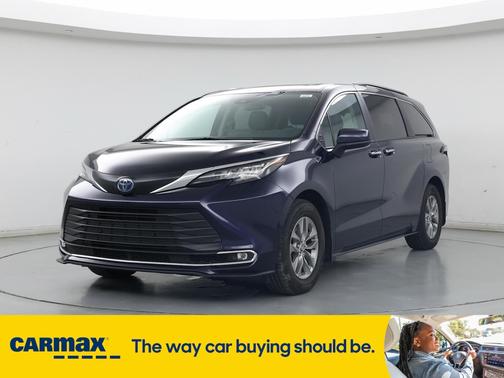 2022 Toyota Sienna XLE