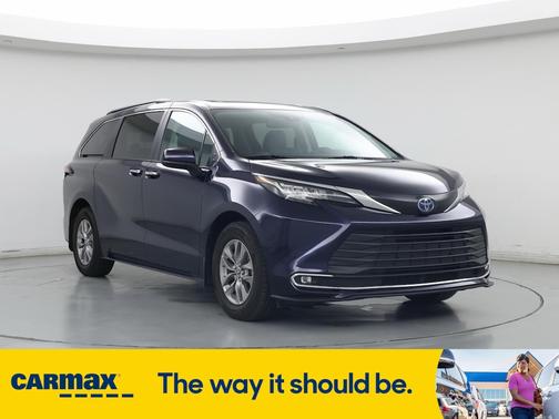 2022 Toyota Sienna XLE