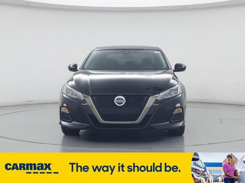 2022 Nissan Altima SR