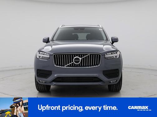 2022 Volvo XC90 T6 Momentum