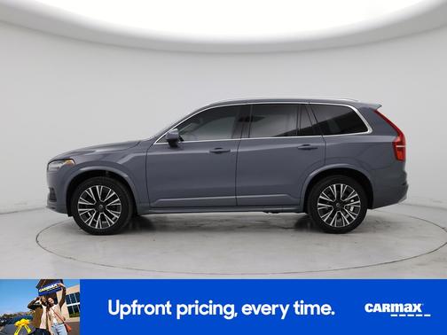 2022 Volvo XC90 T6 Momentum