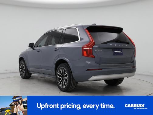 2022 Volvo XC90 T6 Momentum